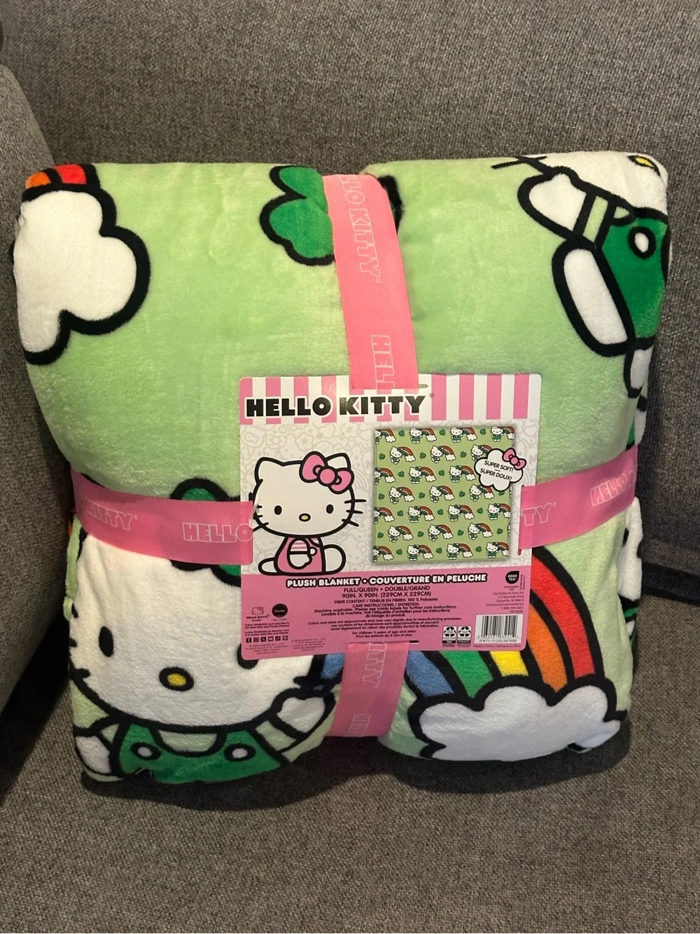 New! Hello Kitty Lucky Rainbow Plush Blanket Full/Queen 90x90 NWT Sanrio NWT